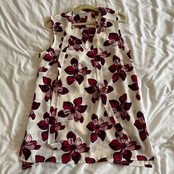 Cute blouse - Picture 2 of 2